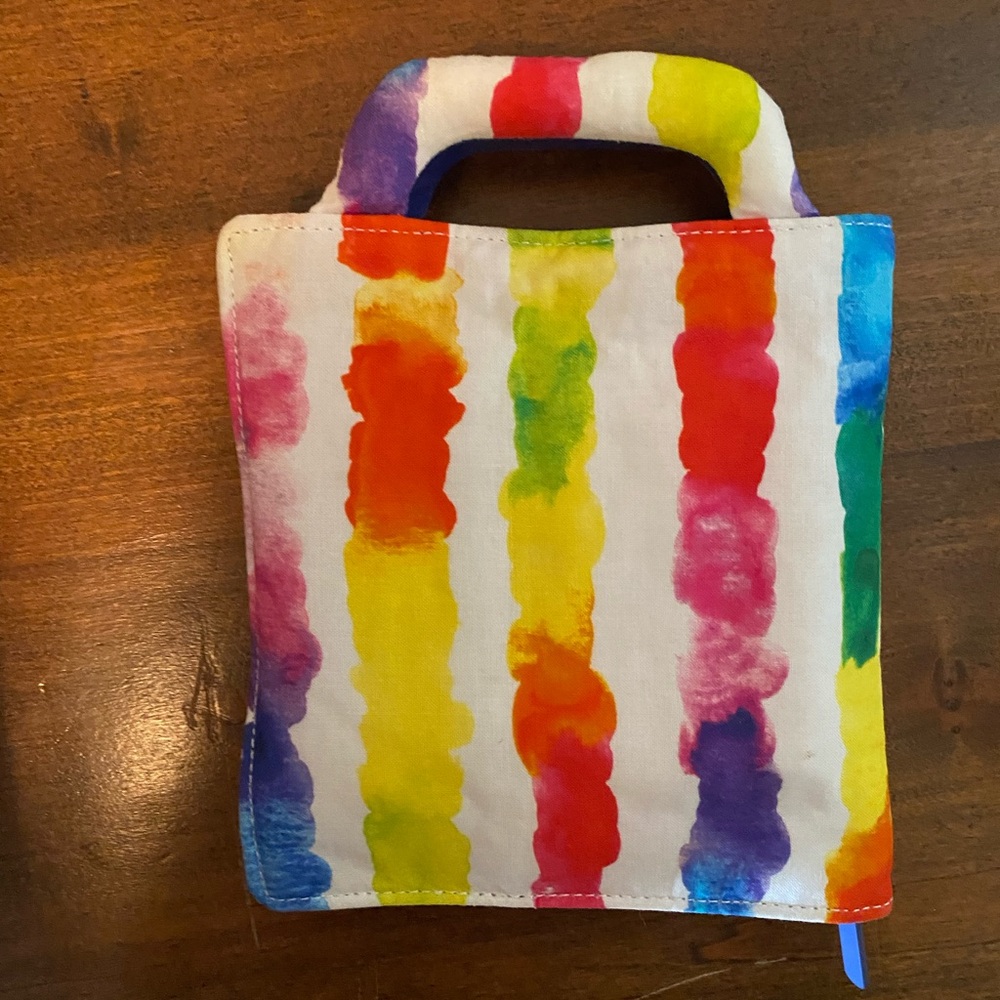 LOVEVERY anywhere art kit from the helper set